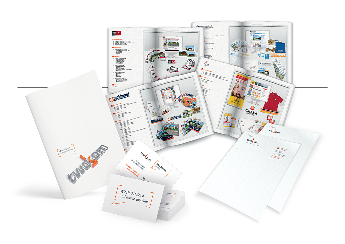 Klares Branding für die Werbeagentur twokom: Neues Corporate Design mit 3D-Logo in Glasoptik, moderner Unternehmensbroschüre und stilvollen Geschäftspapieren – durchdacht bis ins Detail.